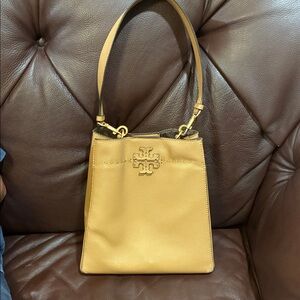 Tory Burch Elegant Tan Leather Shoulder Bag